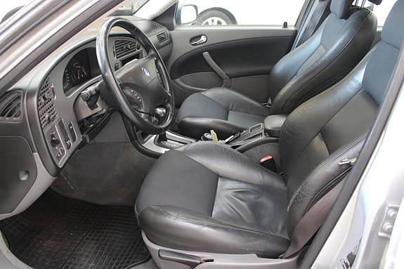Saab 9-5 6 of 12