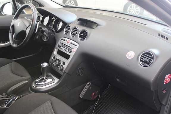 Peugeot 308 SW 11 of 12