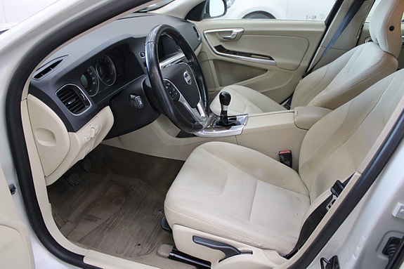 Volvo V60 6 of 12