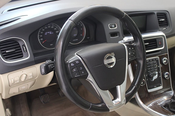 Volvo V60 12 of 12
