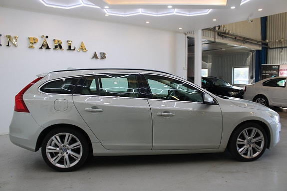 Volvo V60 4 of 12