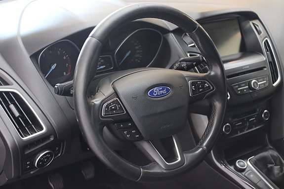 Ford Focus 12 of 13