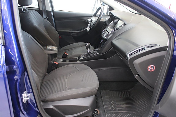 Ford Focus 8 of 13