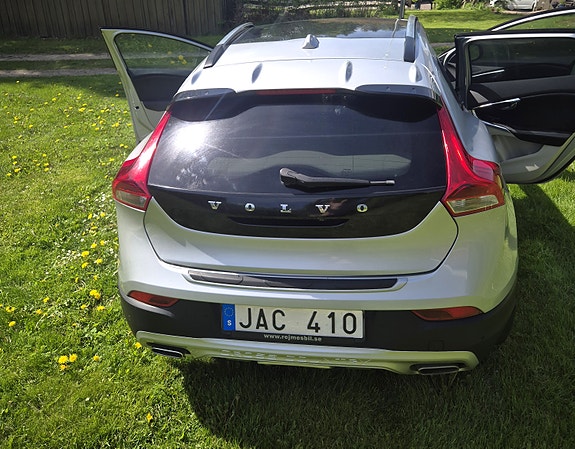 Volvo V40 Cross Country 4 of 5