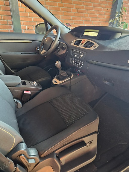 Renault Grand Scenic III 5 of 10