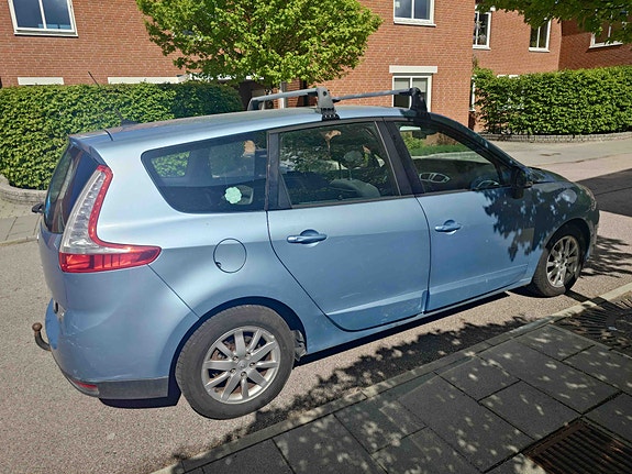 Renault Grand Scenic III 3 of 4