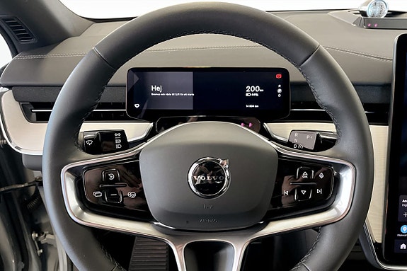 Volvo EX90 7 of 9
