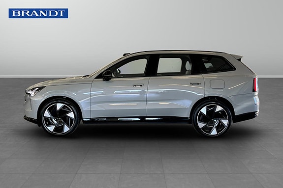 Volvo EX90 3 of 9