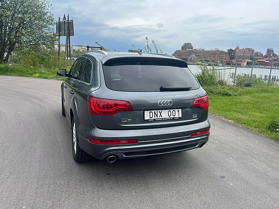 Audi Q7 5 of 23