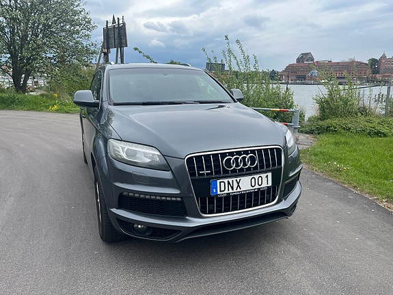 Audi Q7 13 of 23