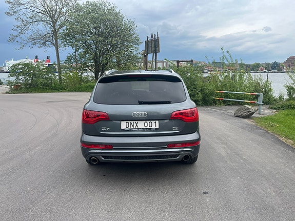 Audi Q7 6 of 23