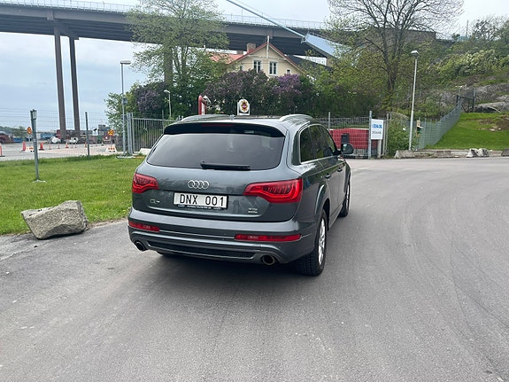 Audi Q7 7 of 23