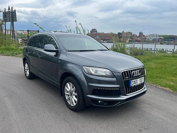 Audi Q7 12 of 23