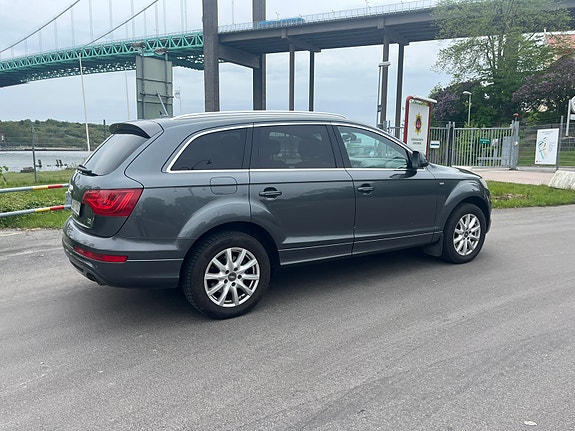 Audi Q7 9 of 23
