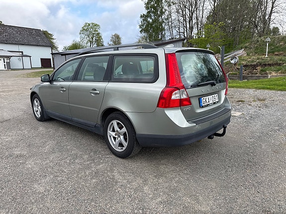 Volvo V70 12 of 12