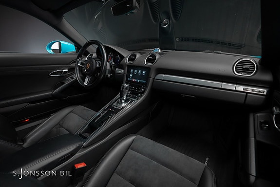 Porsche 718 Cayman S 11 of 15