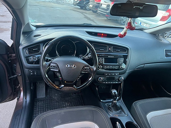 Kia Ceed 12 of 22