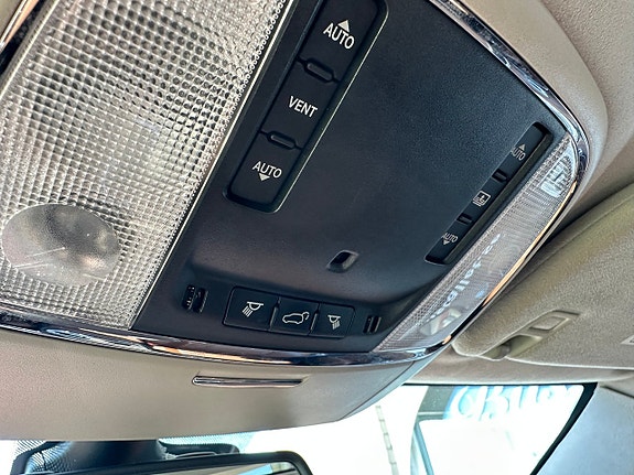 Jeep Grand Cherokee 13 of 24