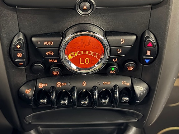 MINI Countryman Cooper D 18 of 21
