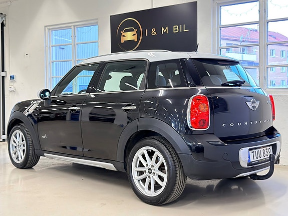 MINI Countryman Cooper D 2 of 5
