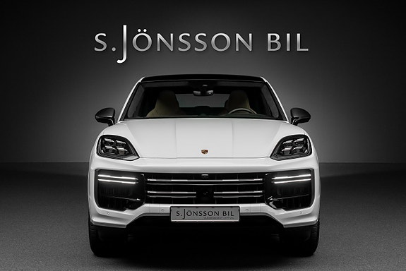 Porsche Cayenne 5 of 5