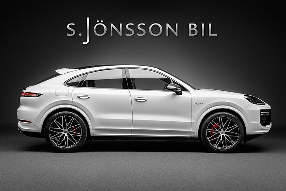 Porsche Cayenne 3 of 5