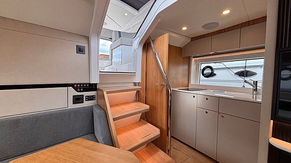 Fairline Targa 40 (2026) -Nu för visning i Stockholm! 18 of 20