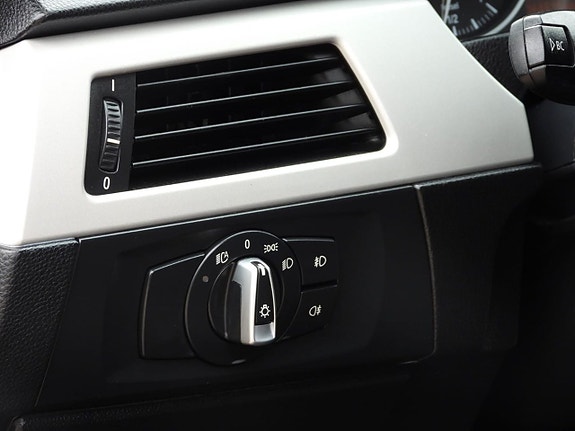 BMW 320d 15 of 16