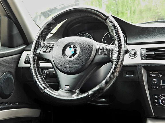 BMW 320d 9 of 16