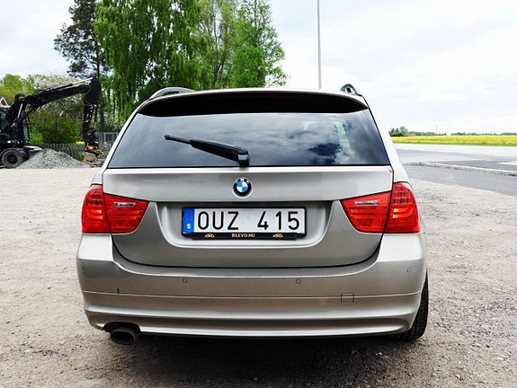 BMW 320d 3 of 16