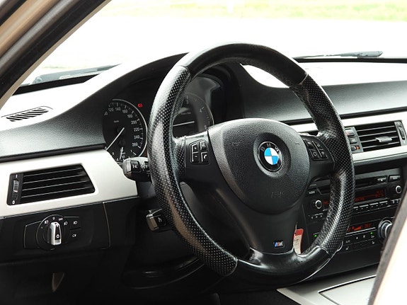 BMW 320d 7 of 16