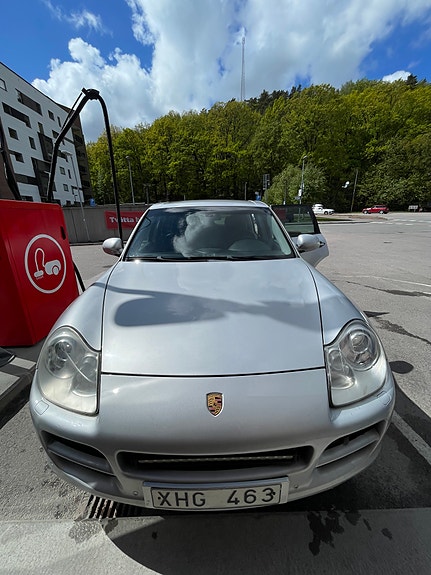 Porsche Cayenne 13 of 14