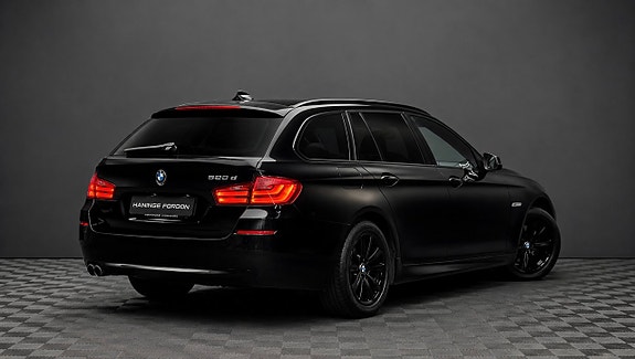 BMW 520d 4 of 5