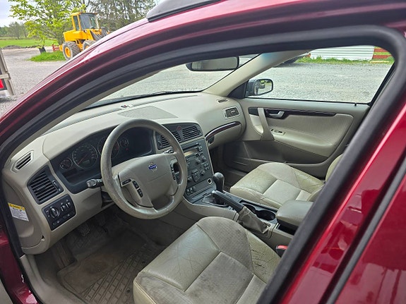 Volvo V70 5 of 5