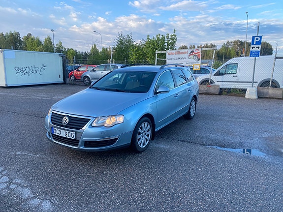 Volkswagen Passat 2 of 5
