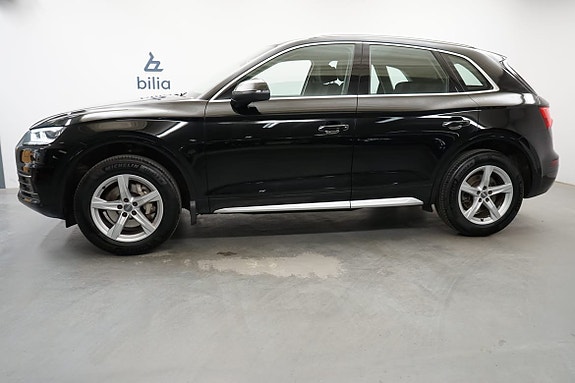 Audi Q5 2 of 5