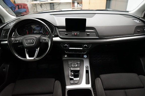 Audi Q5 6 of 15