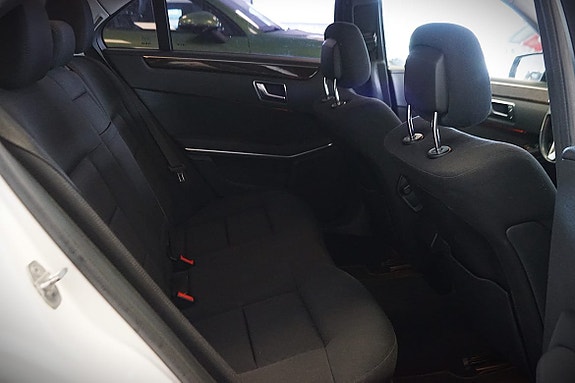 Mercedes-Benz E300 de 11 of 11