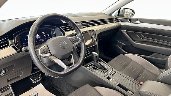 Volkswagen Passat Alltrack 7 of 13