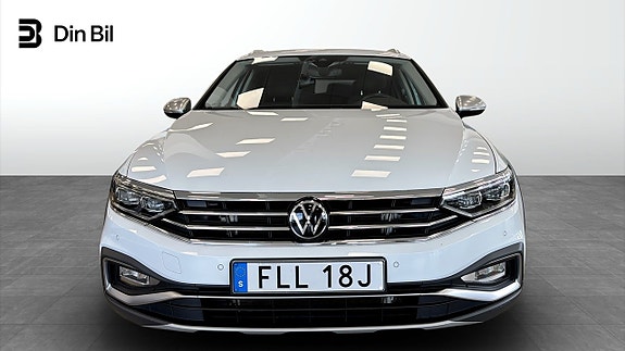 Volkswagen Passat Alltrack 4 of 5