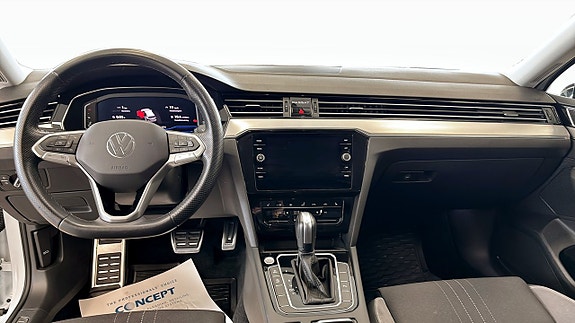 Volkswagen Passat Alltrack 10 of 13