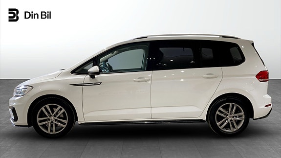 Volkswagen Touran 2 of 5
