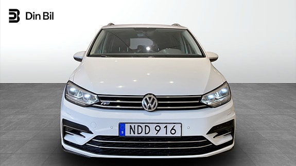 Volkswagen Touran 4 of 5