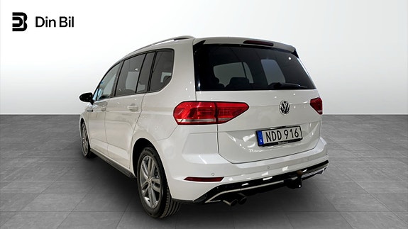 Volkswagen Touran 3 of 5