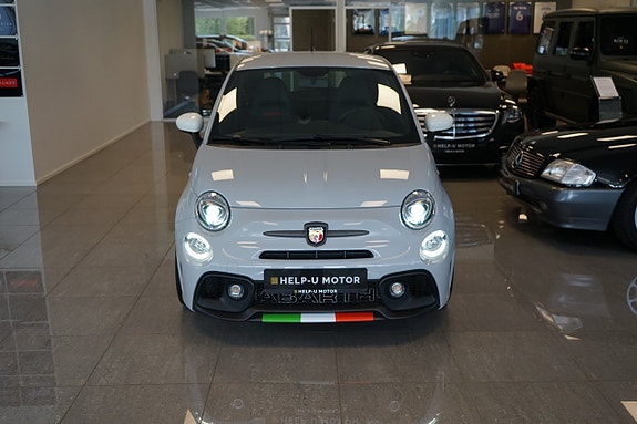 Abarth 595 2 of 5
