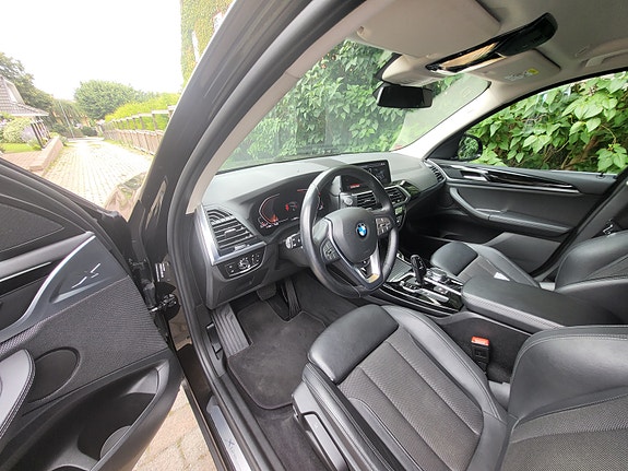 BMW X3 8 of 9