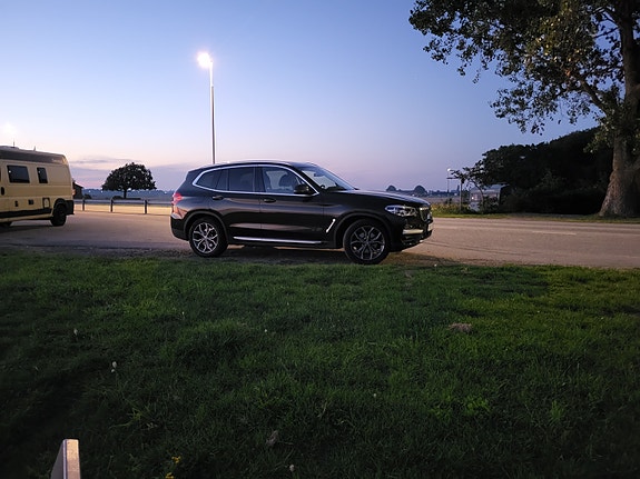 BMW X3 2 of 9