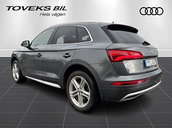 Audi Q5 4 of 5