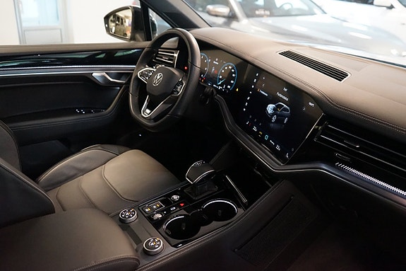 Volkswagen Touareg 16 of 27