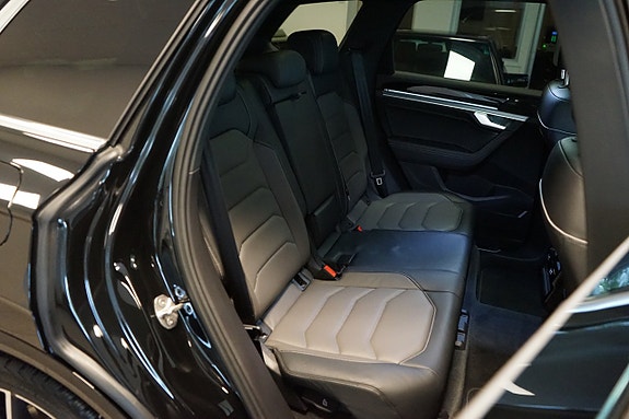 Volkswagen Touareg 18 of 27
